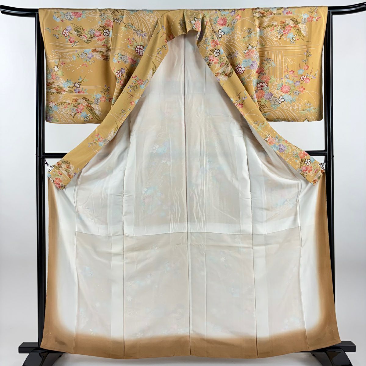 【美品】 小紋 身長161.5cm 袖長65.5cm M 雙層 松樹竹子梅花 草花紋紋 金銀彩 絞染 山吹茶 純蠶絲 秀品級