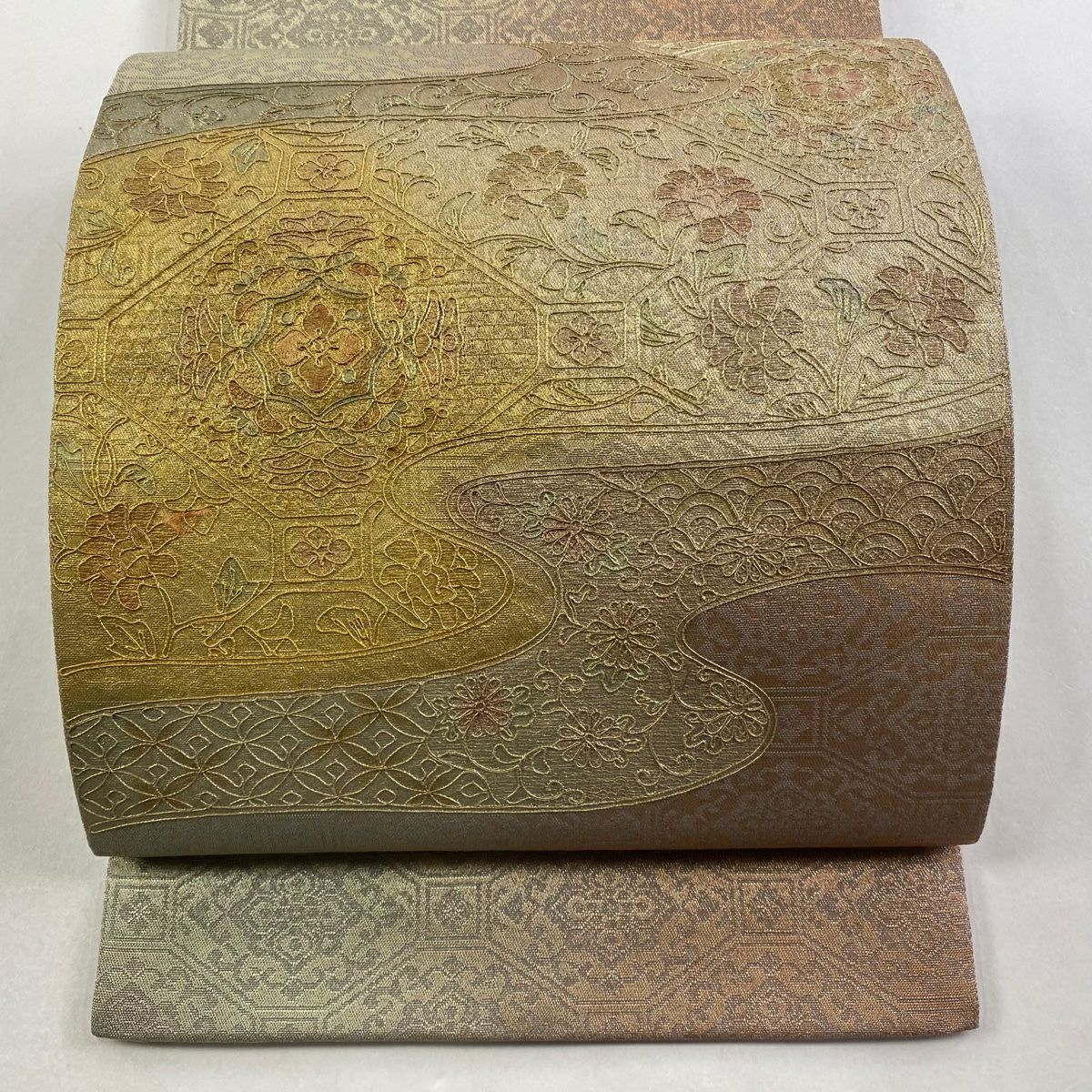 【美品】 袋帶 秀品級 華紋 霞 金絲 灰櫻 お太鼓圖案 純蠶絲