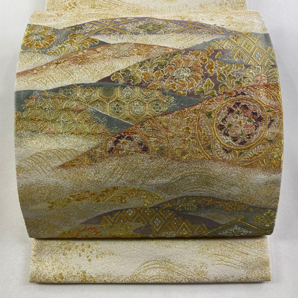 【美品】 袋帶 秀品級 草花紋紋 龜甲 金絲 金金箔 奶油 六通 純蠶絲
