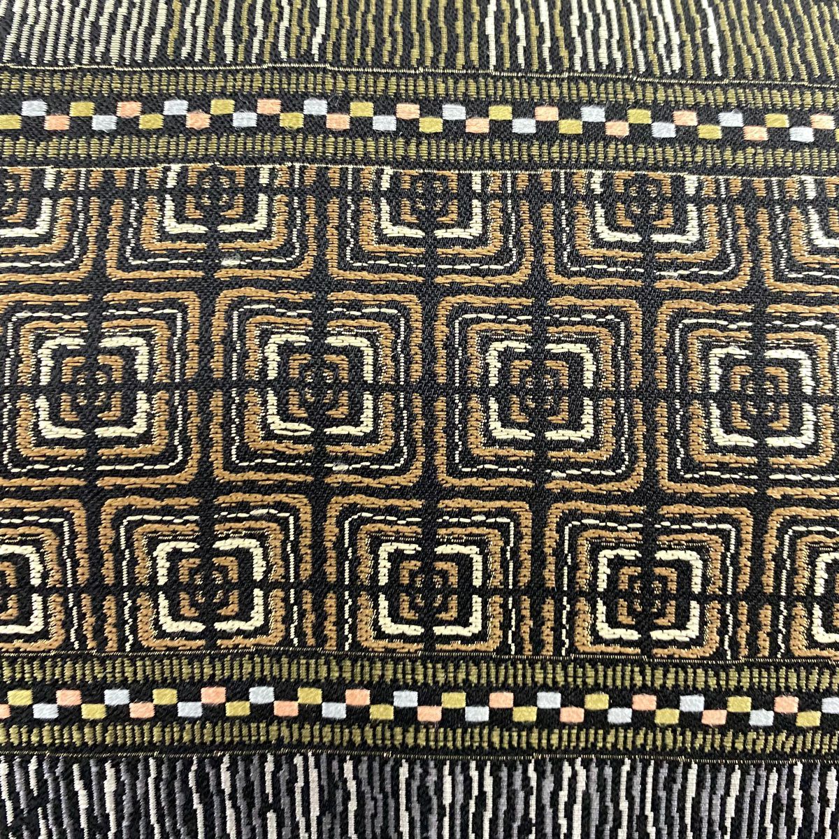 【美品】 袋帶 名品級 段紋 幾何圖案 金金箔 黑 六通 純蠶絲