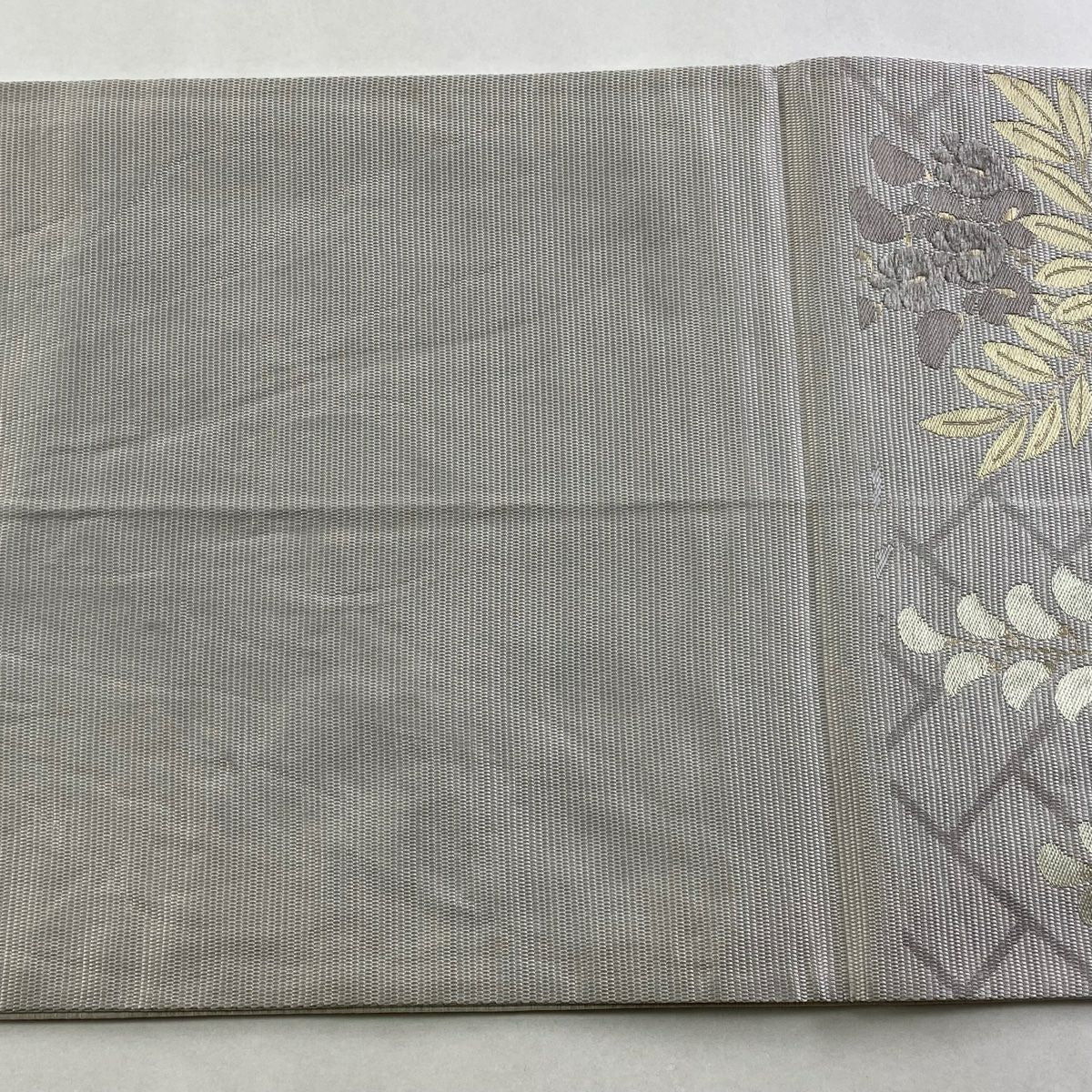 【美品】 袋帶 名品級 藤 檜垣 毛線 金金箔 灰色 六通 純蠶絲
