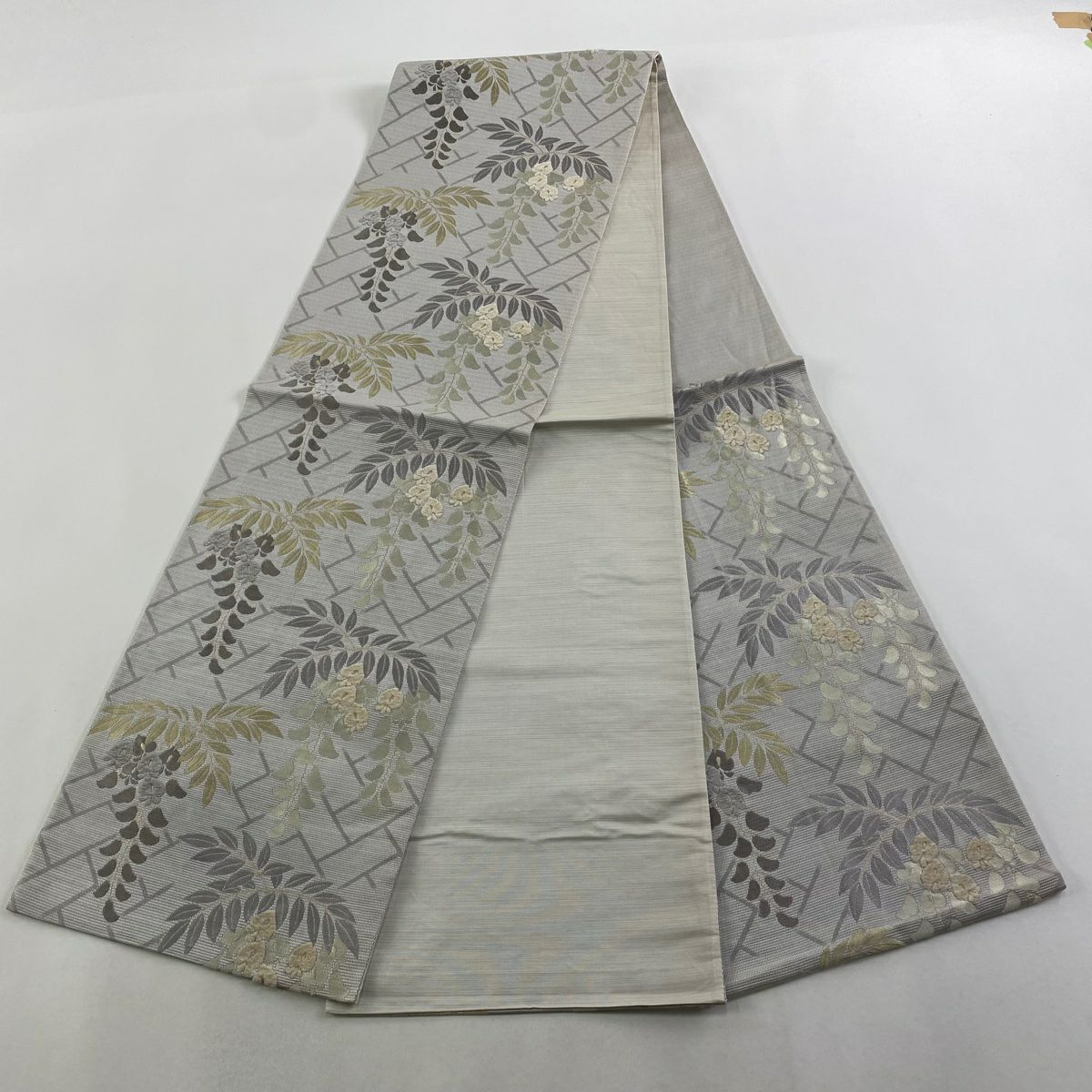 【美品】 袋帶 名品級 藤 檜垣 毛線 金金箔 灰色 六通 純蠶絲
