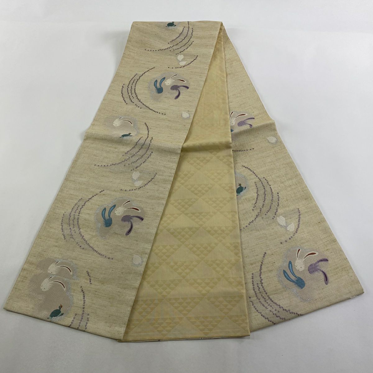 【美品】 袋帶 逸品級 兔子 花瓣 金金箔 金絲 米色 六通 純蠶絲