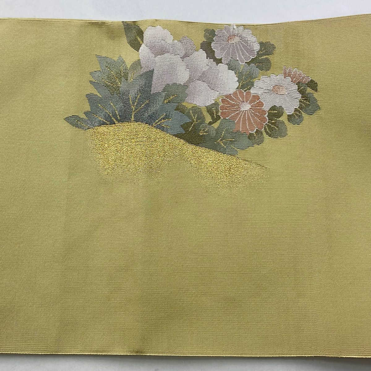 【美品】 名古屋帶 優品級 八寸名古屋帶 松樹葉仕立 牡丹 菊花 金銀彩 米色 純蠶絲