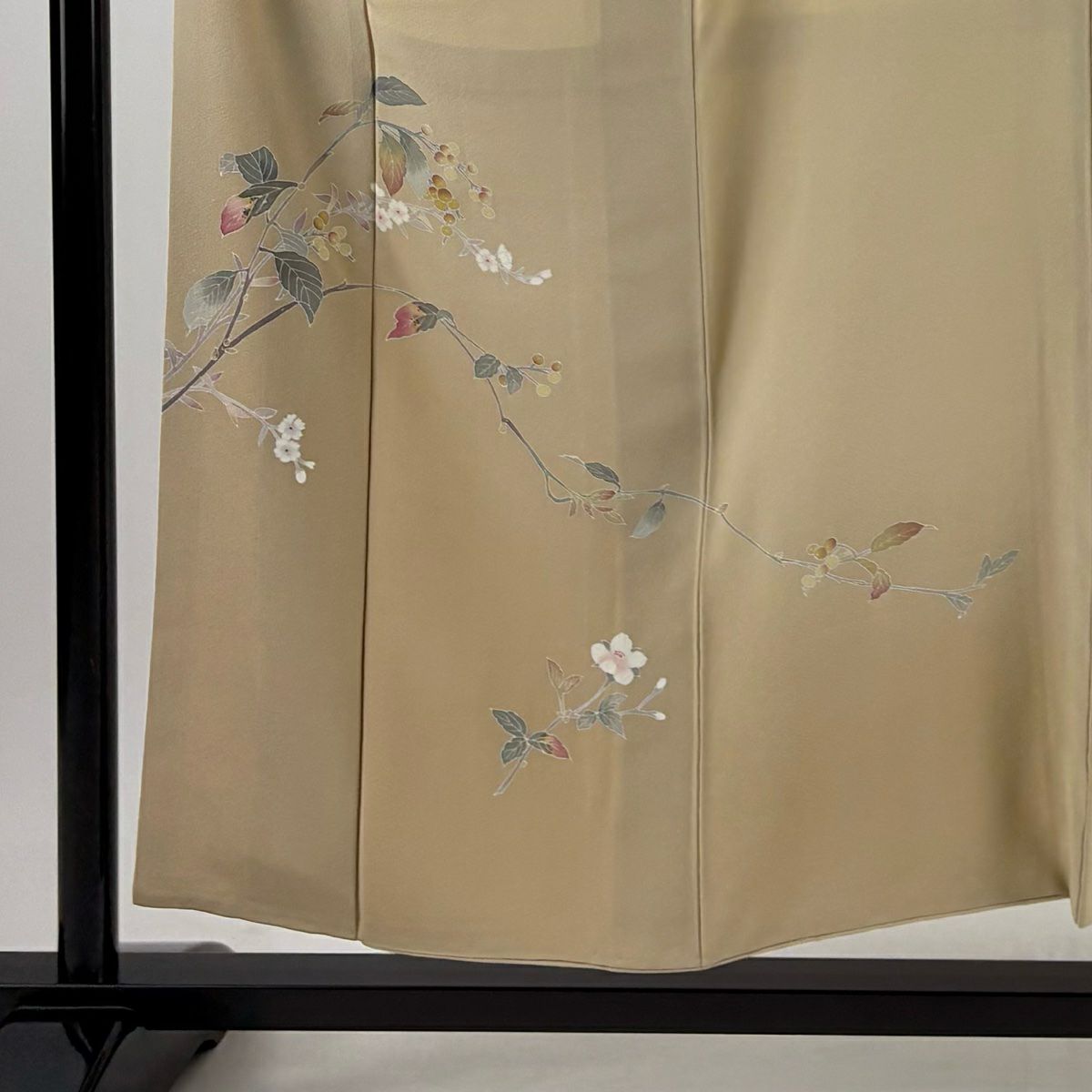 【美品】 付下 身長154cm 袖長61.5cm S 雙層 百貫達雄 落款あり 葉與果 草花紋紋 漸層 米色 純蠶絲 名品級 一個紋