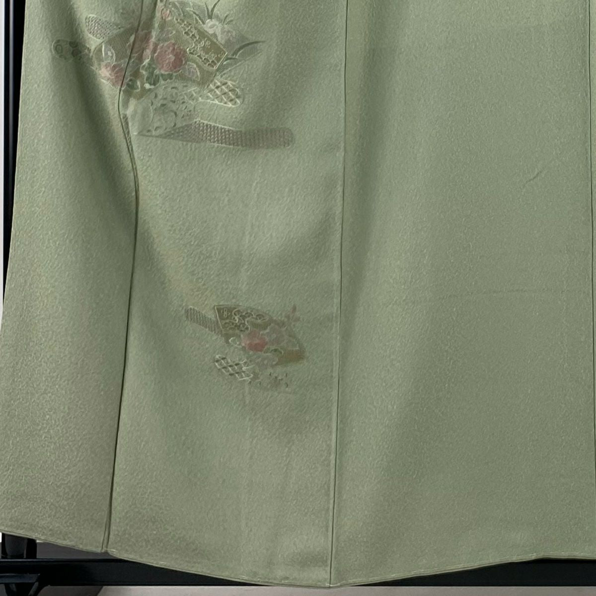 【美品】 付下 身長157cm 袖長63.5cm S 雙層 扇子面 草花紋刺繡 淺綠 純蠶絲 秀品級 一つ紋