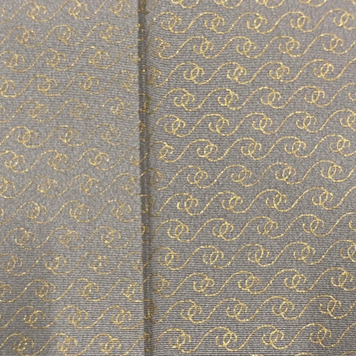 【美品】 小紋 身長163.5cm 袖長64.5cm M 雙層 幾何學 金彩裝飾 灰紫 純蠶絲 秀品級