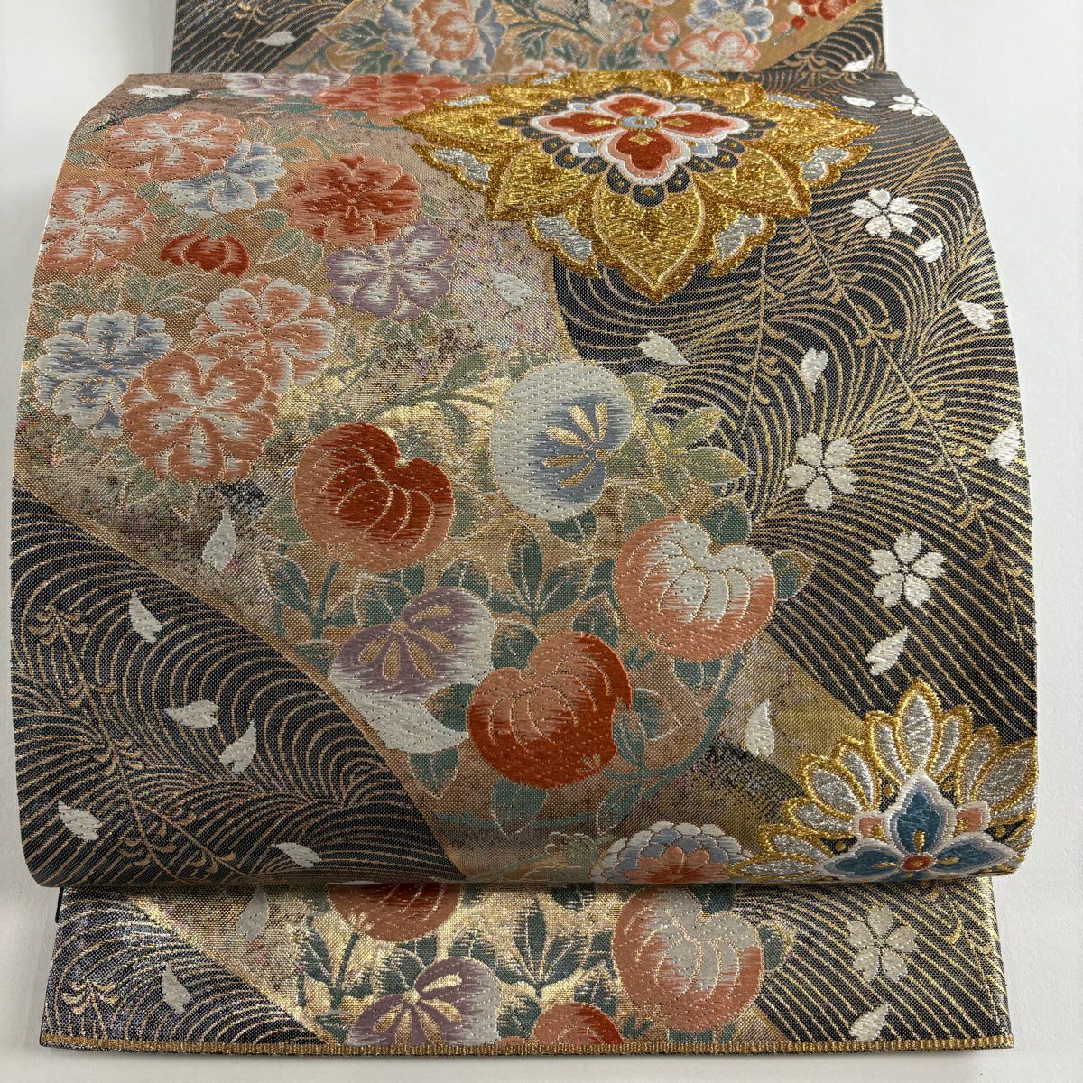【美品】 袋帶 秀品級 華紋 草花紋 金銀彩 金金箔 金 六通 純蠶絲