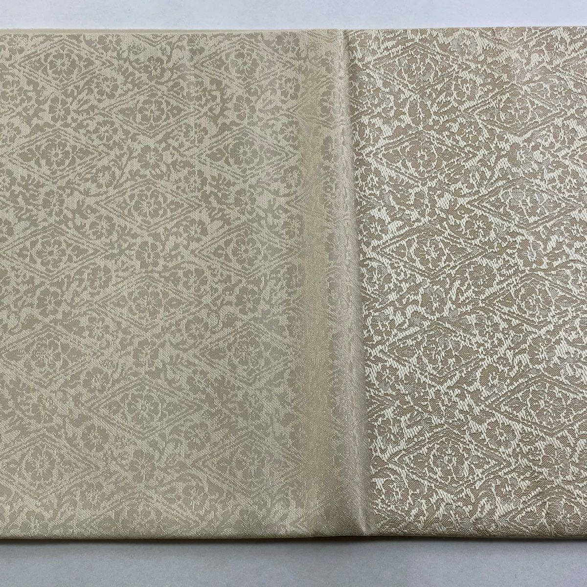 【美品】 袋帶 秀品級 華紋 鳥 金絲 金金箔 米色 大鼓圖案 純蠶絲