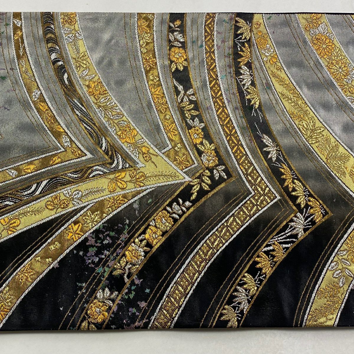 【美品】 袋帶 秀品級 桂帶山取文 松樹竹子梅花 金銀彩 金金箔 黑 六通 純蠶絲