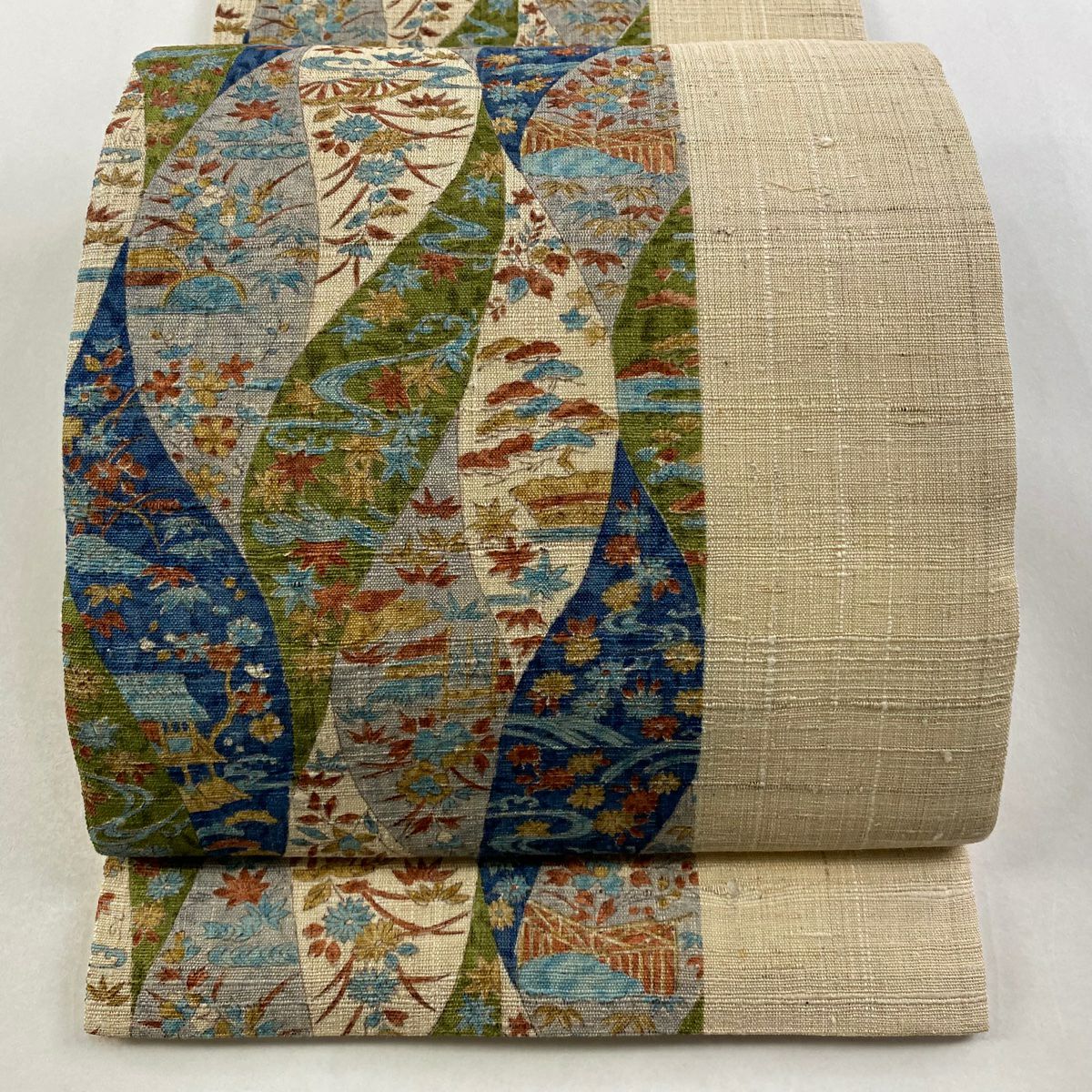 【美品】 開口名古屋帶 逸品級 家屋 草花紋 淺米色 純蠶絲