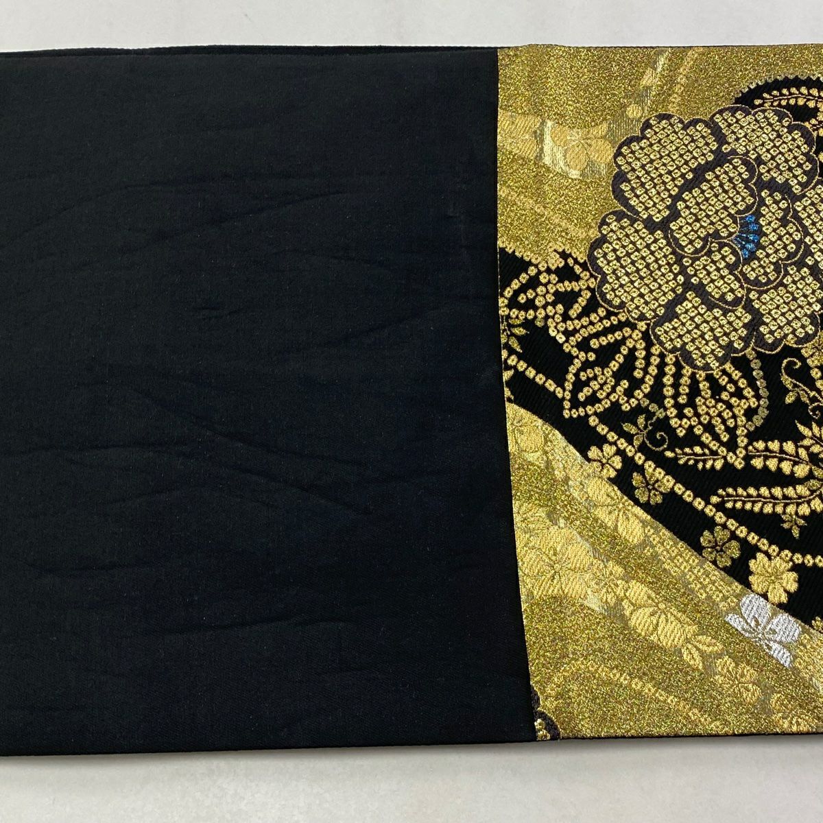 【美品】 袋帶 秀品級 牡丹 草花紋 金糸 金金箔 金色 六通 純蠶絲