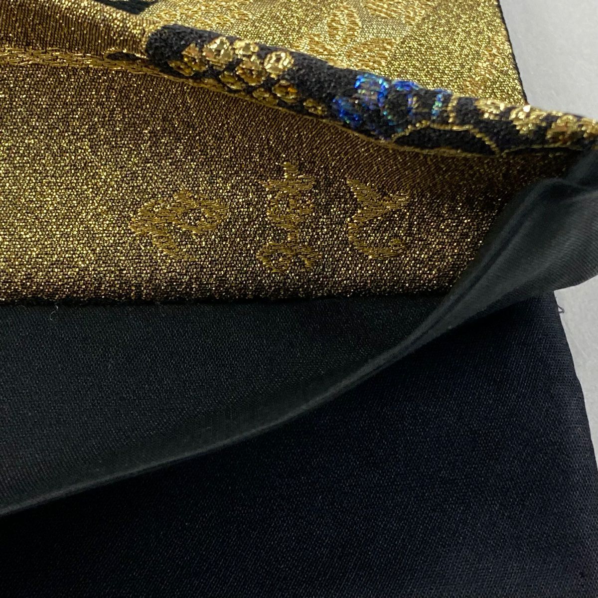 【美品】 袋帶 秀品級 牡丹 草花紋 金糸 金金箔 金色 六通 純蠶絲