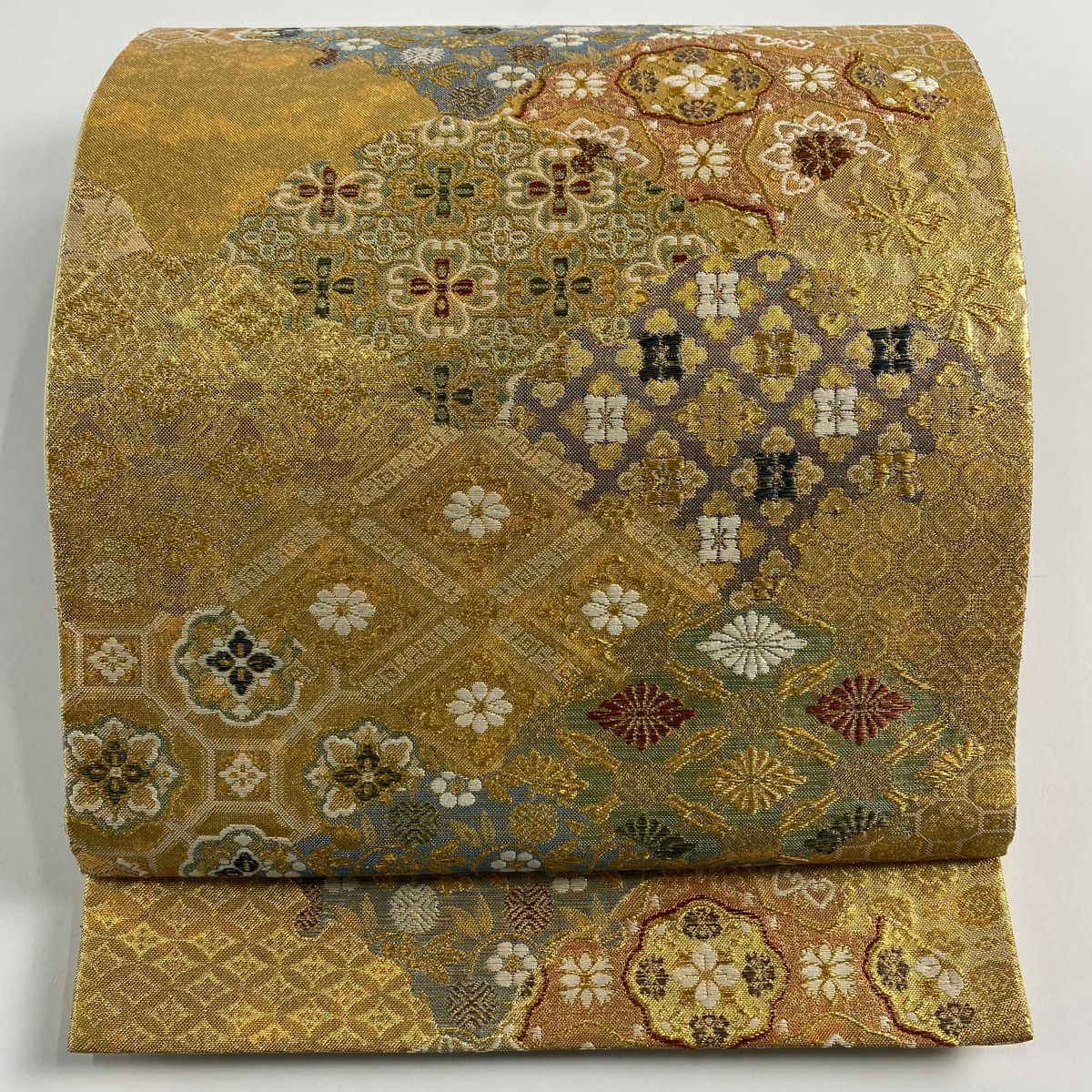 【美品】 袋帶 秀品級 華紋 花菱 金絲 刺繡 金色 六通 純蠶絲