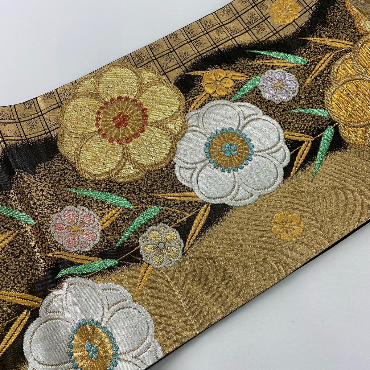 【美品】 袋帶 秀品級 梅花 波 金銀糸 金金箔 金色 六通 純蠶絲