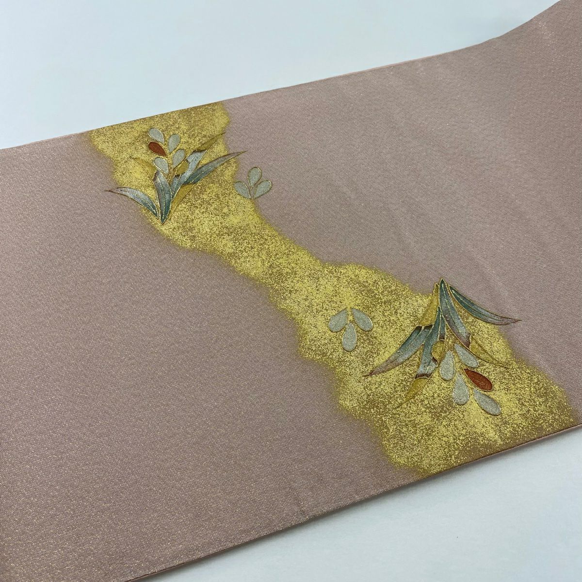 【美品】 袋帶 秀品級 草花紋紋 霞 金銀彩 金絲 粉紅 お太鼓柄 純蠶絲