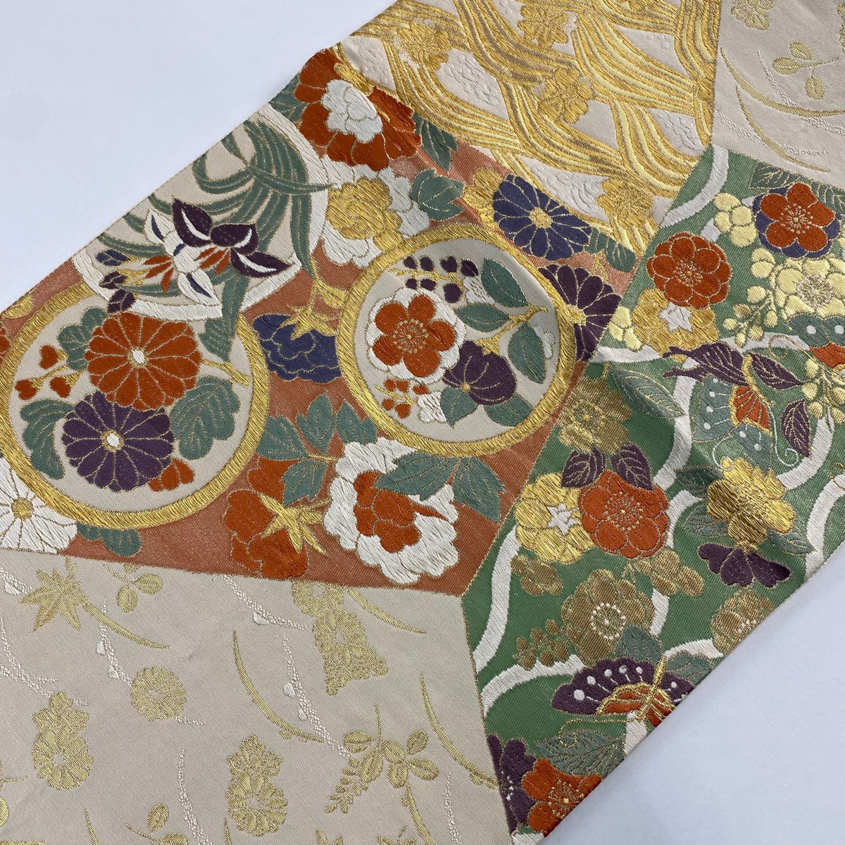 袋帶 秀品級 草花紋紋 蝶刺繡 金絲 淺綠 六通 純蠶絲
