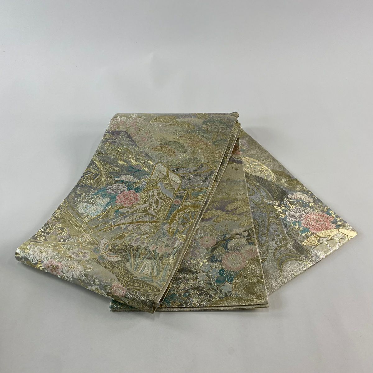 【美品】 袋帶 秀品級 御所車草花紋紋 金銀線 金金箔 金色 大鼓圖案 純蠶絲
