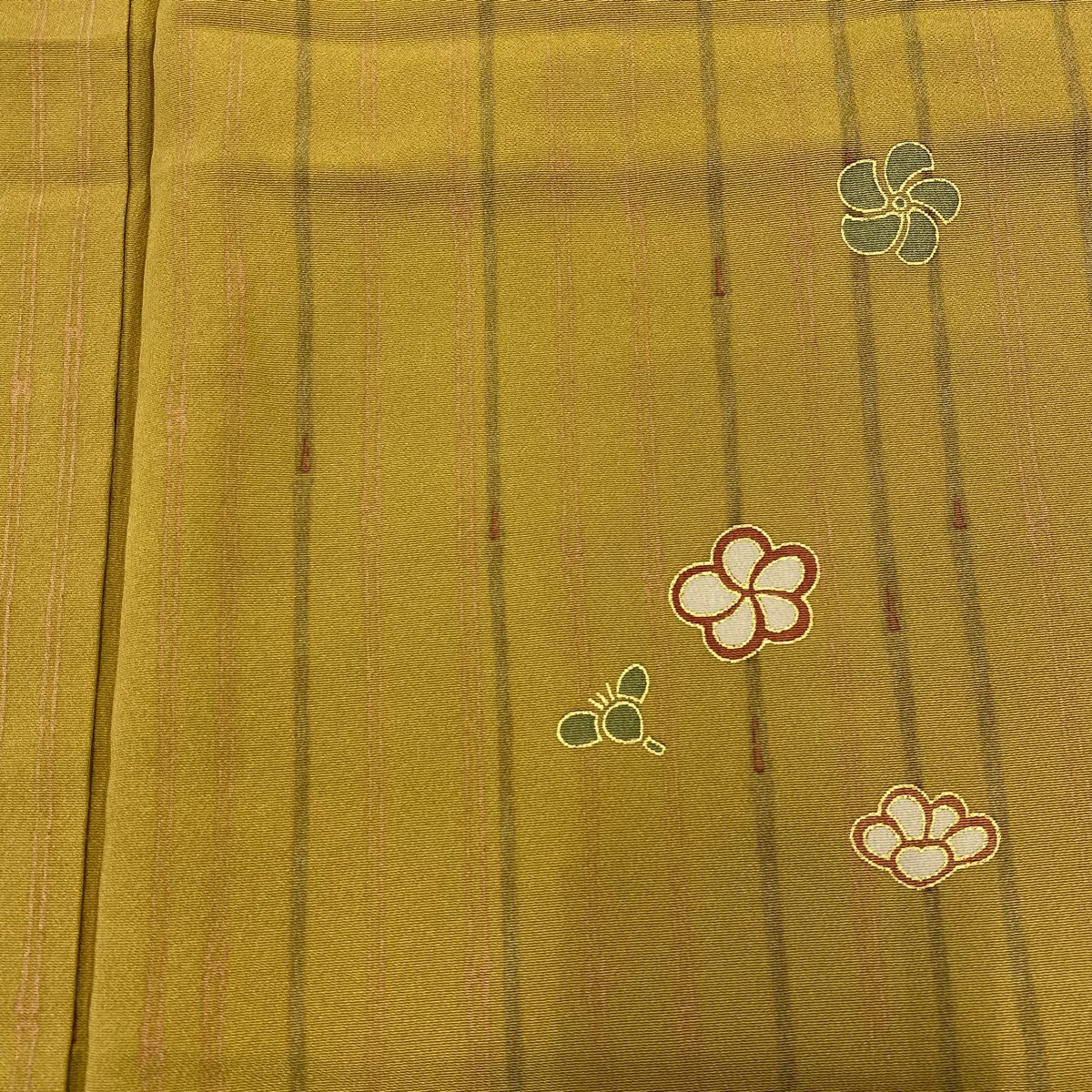 【美品】 小紋 身長151.5cm 袖長64cm M 雙層 梅花 縱條 金彩裝飾 黃土 純蠶絲 秀品級