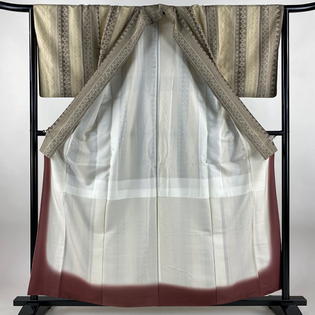 【美品】 紬織 身長159.5cm 袖長65cm M 雙層 大和 龜甲絣 幾何學 薄茶 純蠶絲 秀品級