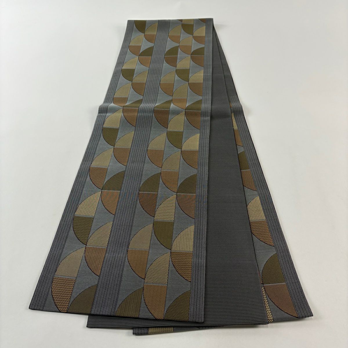 【美品】 袋帶 秀品級 縞 幾何學圖案 灰色 六通 純蠶絲