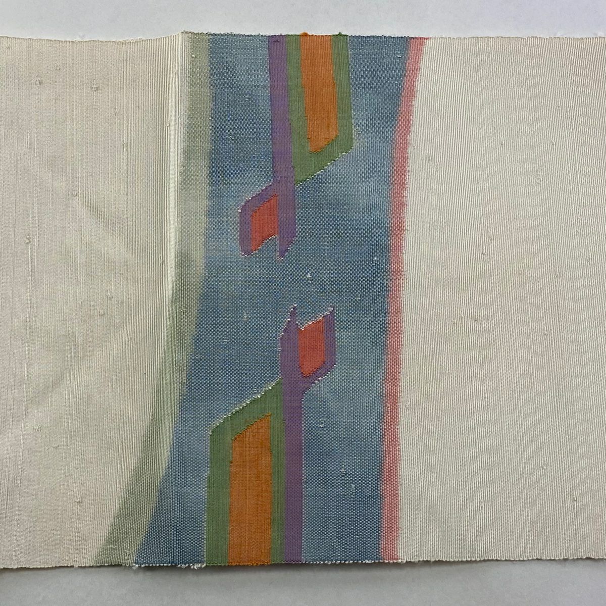 【美品】名古屋帶 秀品級 八寸名古屋帶 松樹葉仕立 幾何學圖案 波浪 奶油色 純蠶絲