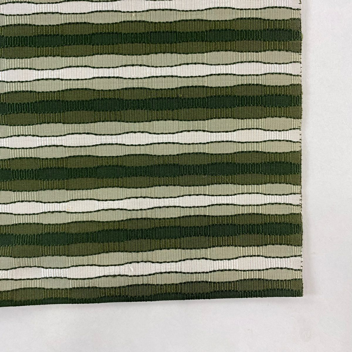 【美品】 名古屋帶 名品級 八寸名古屋帶 松樹葉仕立 雜色條紋 綠 純蠶絲
