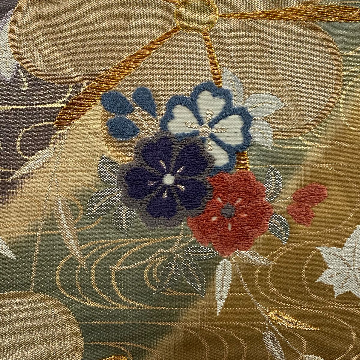 【美品】 袋帶 秀品級 草花紋紋 流水 金銀彩 金金箔 米色 六通 純蠶絲