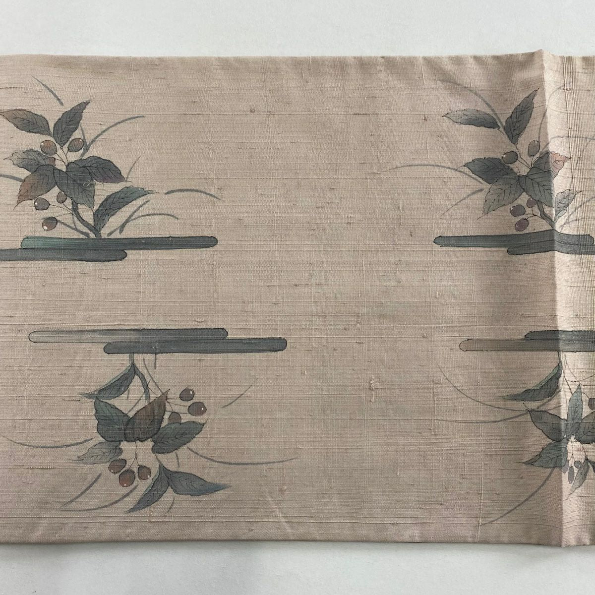 【美品】 袋帶 秀品級 紬織織 秋草 ヱ霞 薄小豆 お太鼓柄 純蠶絲