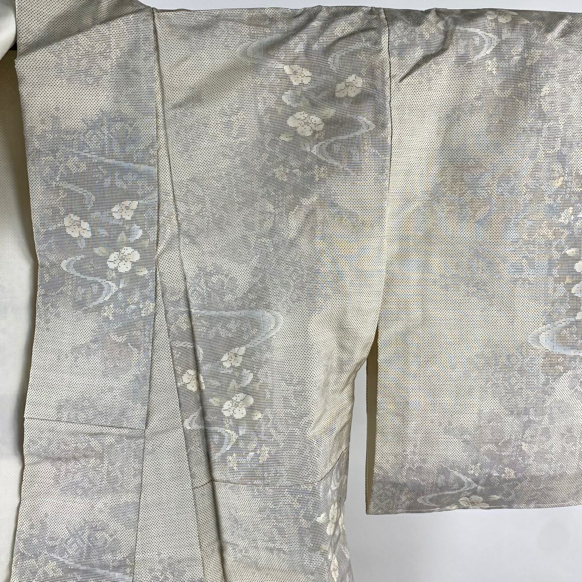 大島紬織 身長157cm 袖長63.5cm S 雙層 證書齊全 草花紋紋 流水圖案 奶油色 純蠶絲 逸品級