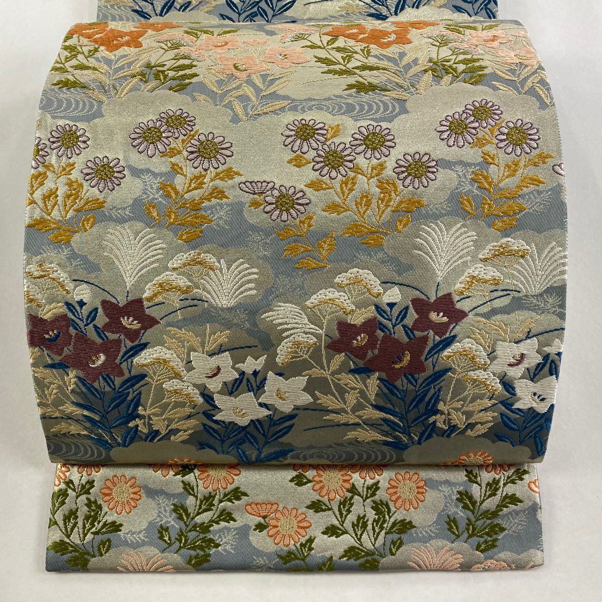 【美品】 袋帶 逸品級 秋草 雲紋 刺繡 金金箔 青灰 六通 純蠶絲