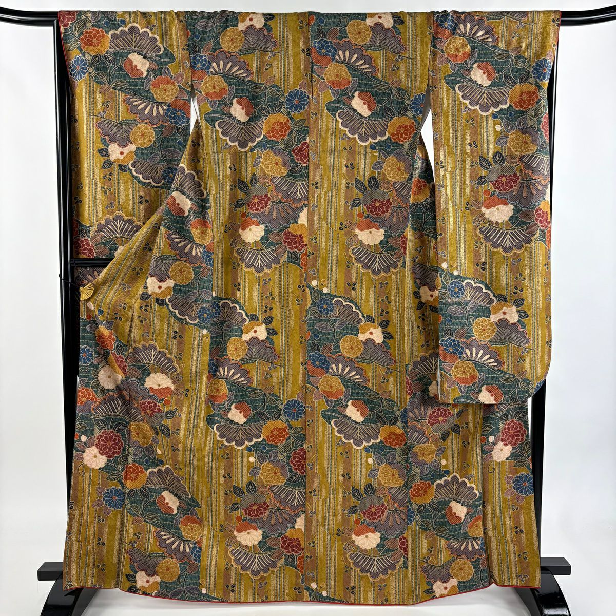 【美品】振袖禮服 身長166cm 袖長67cm M 雙層 菊花 松樹 金銀彩 黃土 純蠶絲 秀品級