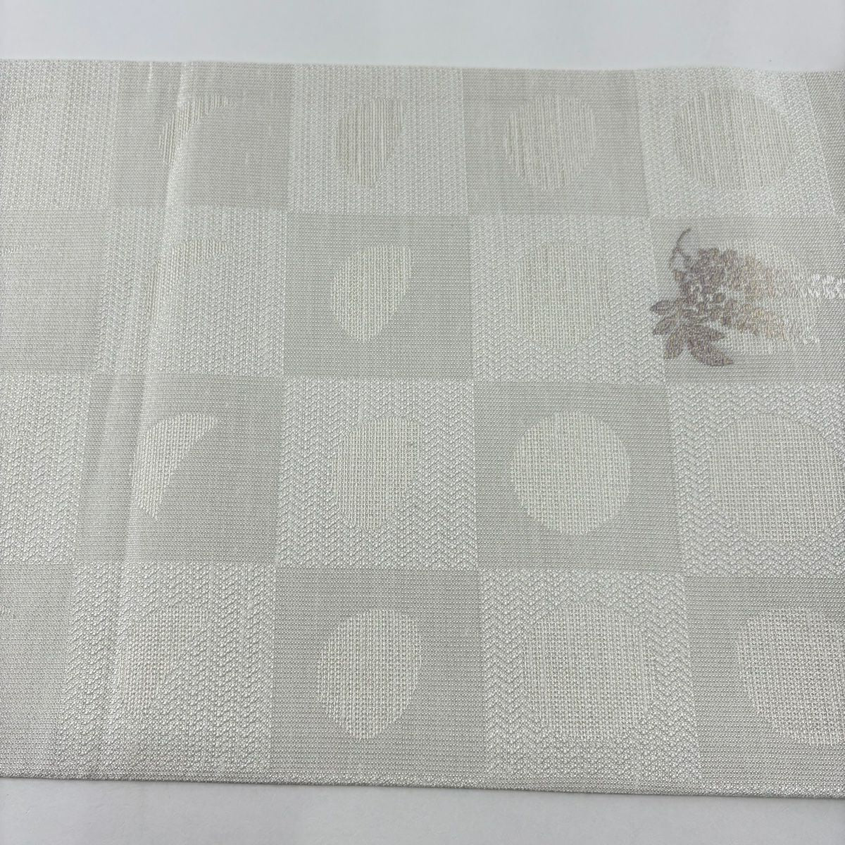 【美品】 袋帶 秀品級 樹木 銀線 奶油色 大鼓圖案 純蠶絲