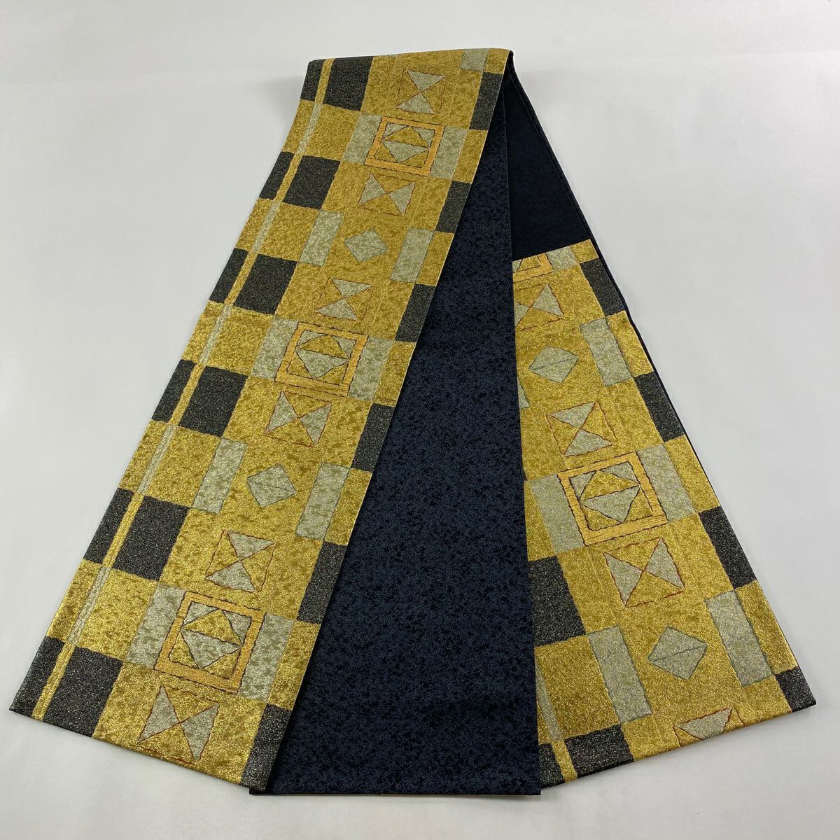 【美品】 袋帶 名品級 幾何圖案 金絲 金金箔 金 六通 純蠶絲