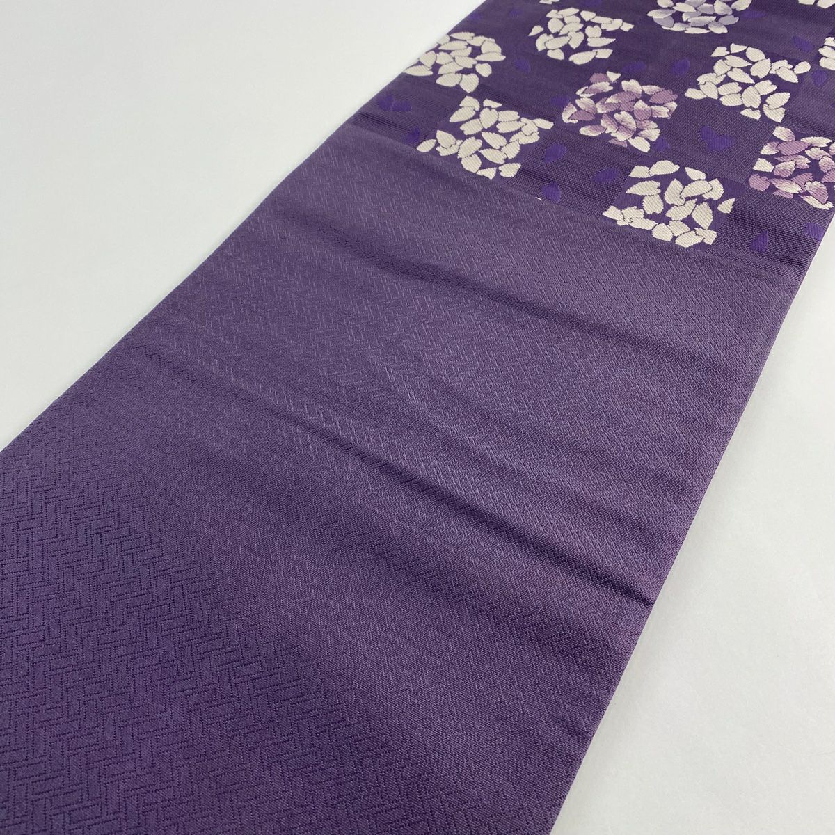 【美品】 袋帶 名品級 變化市松樹 櫻花花瓣 刺繡 紫 六通 純蠶絲