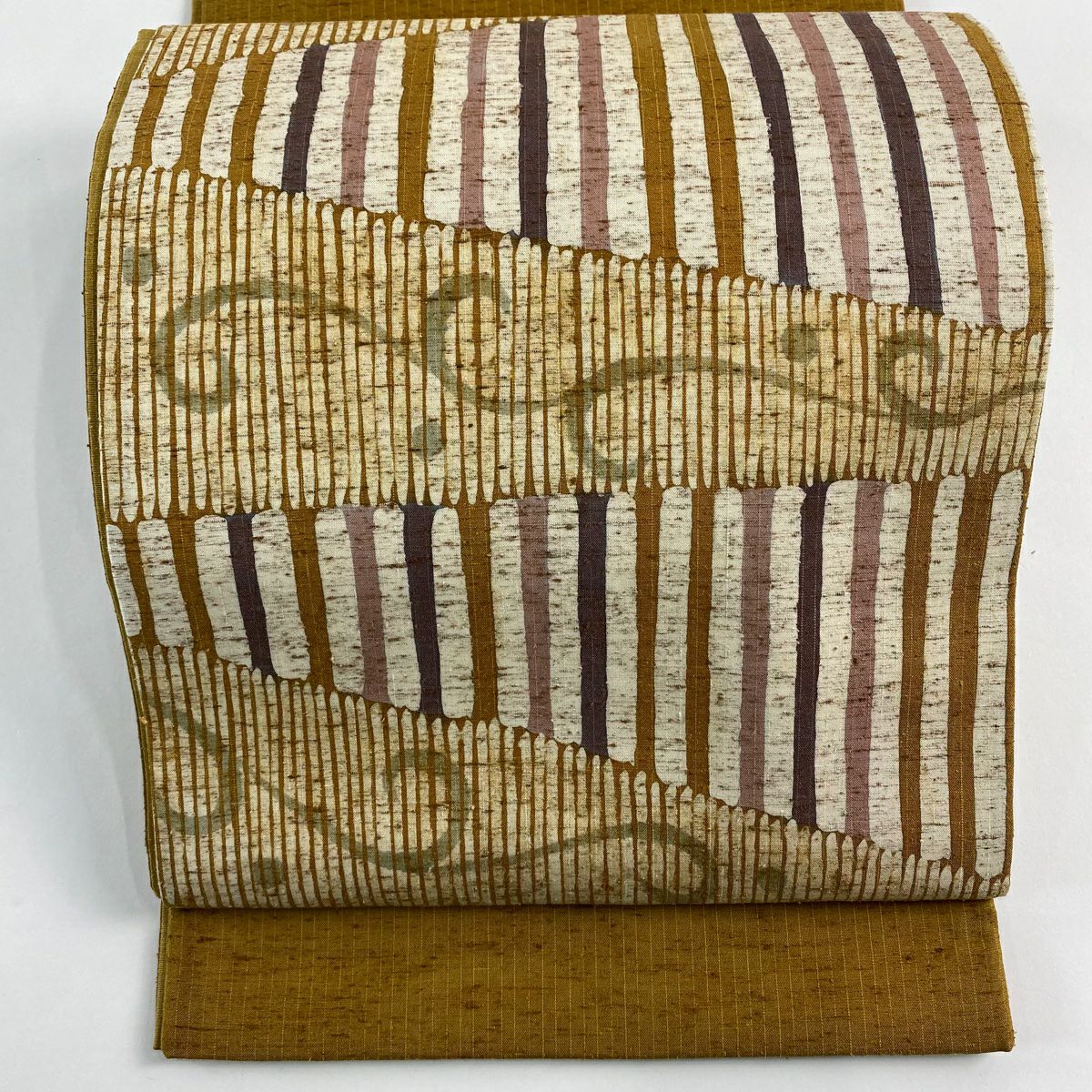 【美品】 袋帶 名品級 紬織織 大和 唐草紋 縞 山吹茶 純蠶絲 お太鼓柄