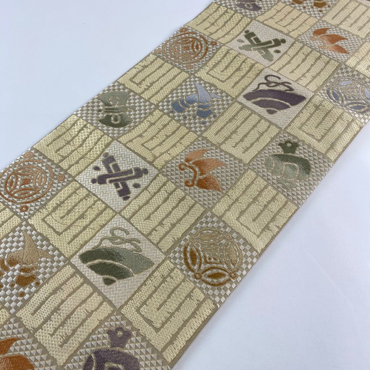 【美品】 袋帶 名品級 華紋 波 金金箔 淺黃 お太鼓圖案 純蠶絲