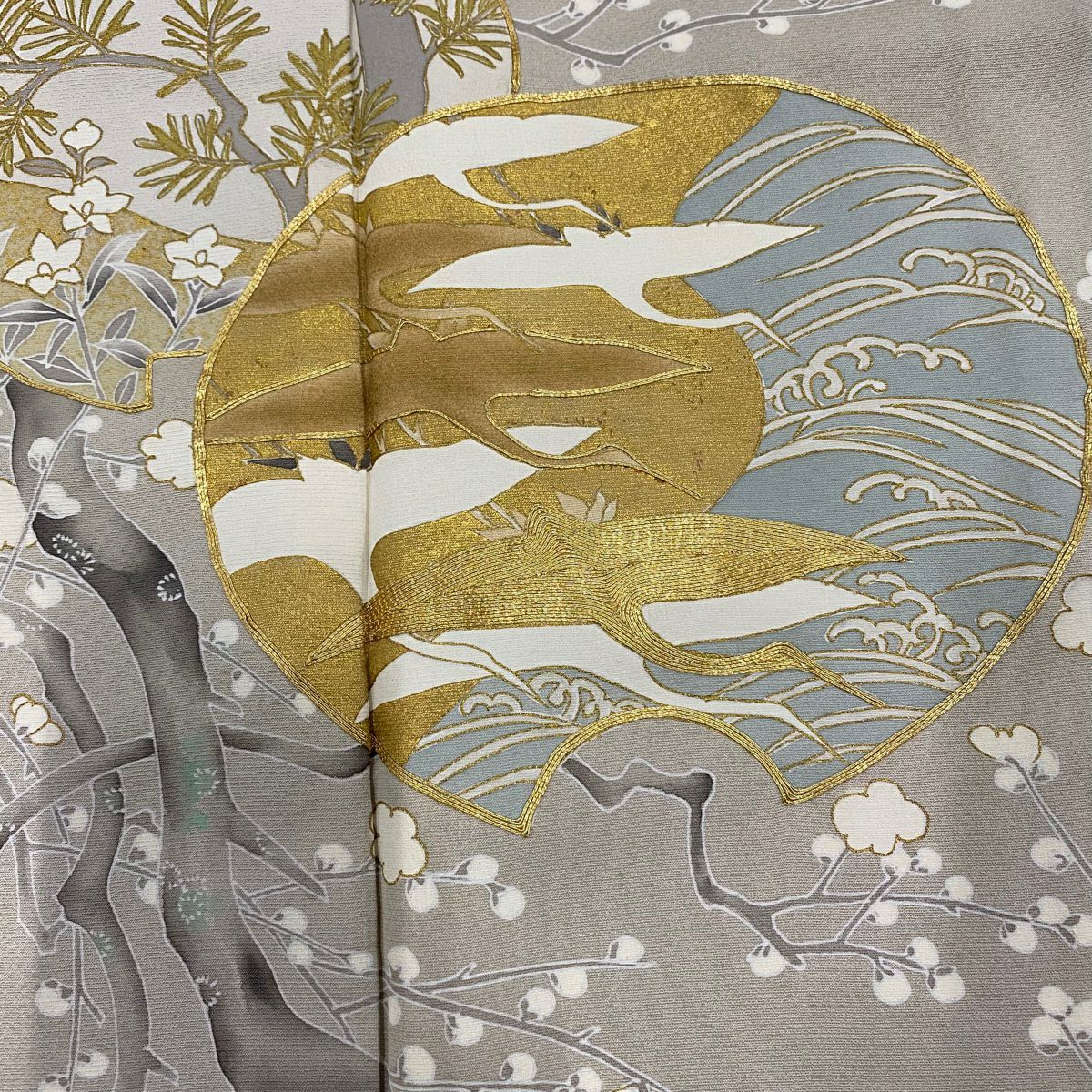 色留袖禮服 身長155cm 袖長65.5cm M 雙層 松樹梅花 仙鶴 金絲 金銀彩 灰茶 純蠶絲 秀品級 三つ紋