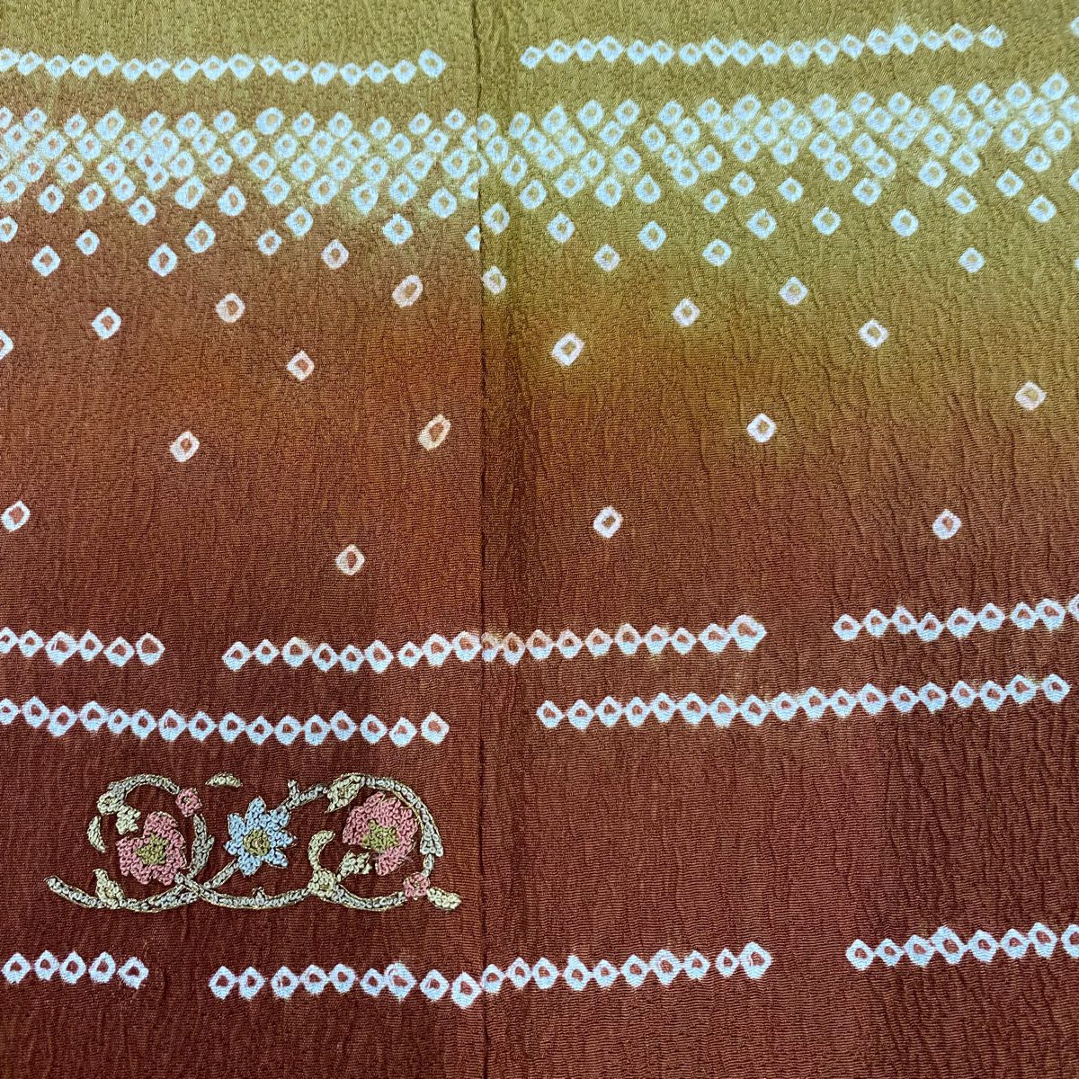 【美品】訪問服 身長165.5cm 袖長67.5cm L 雙層 花唐草紋 相良刺繡 絞染 山吹茶 純蠶絲 秀品級