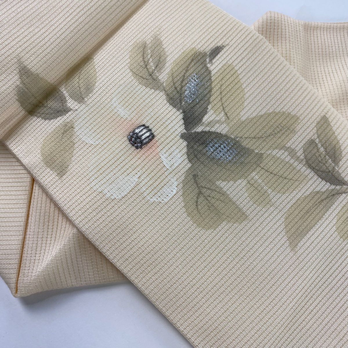 名古屋帶 秀品級 附落款 夏帶 絽 椿 刺繡 銀線 米色 純蠶絲