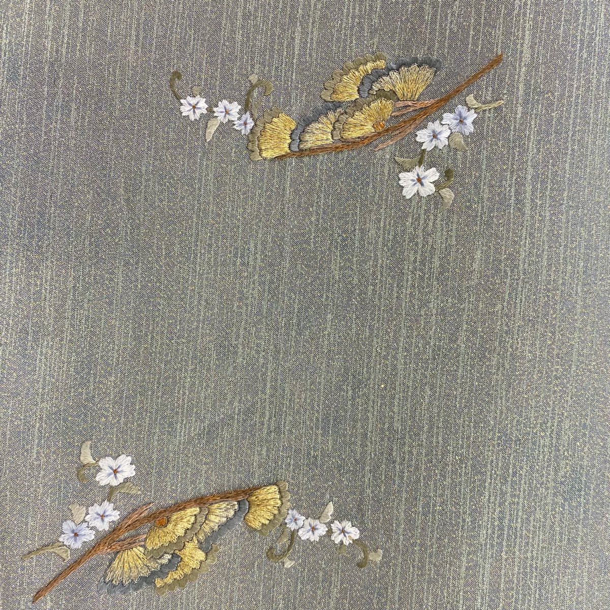 【美品】 袋帶 秀品級 枝花 刺繡 金通 灰綠 お太鼓柄 純蠶絲