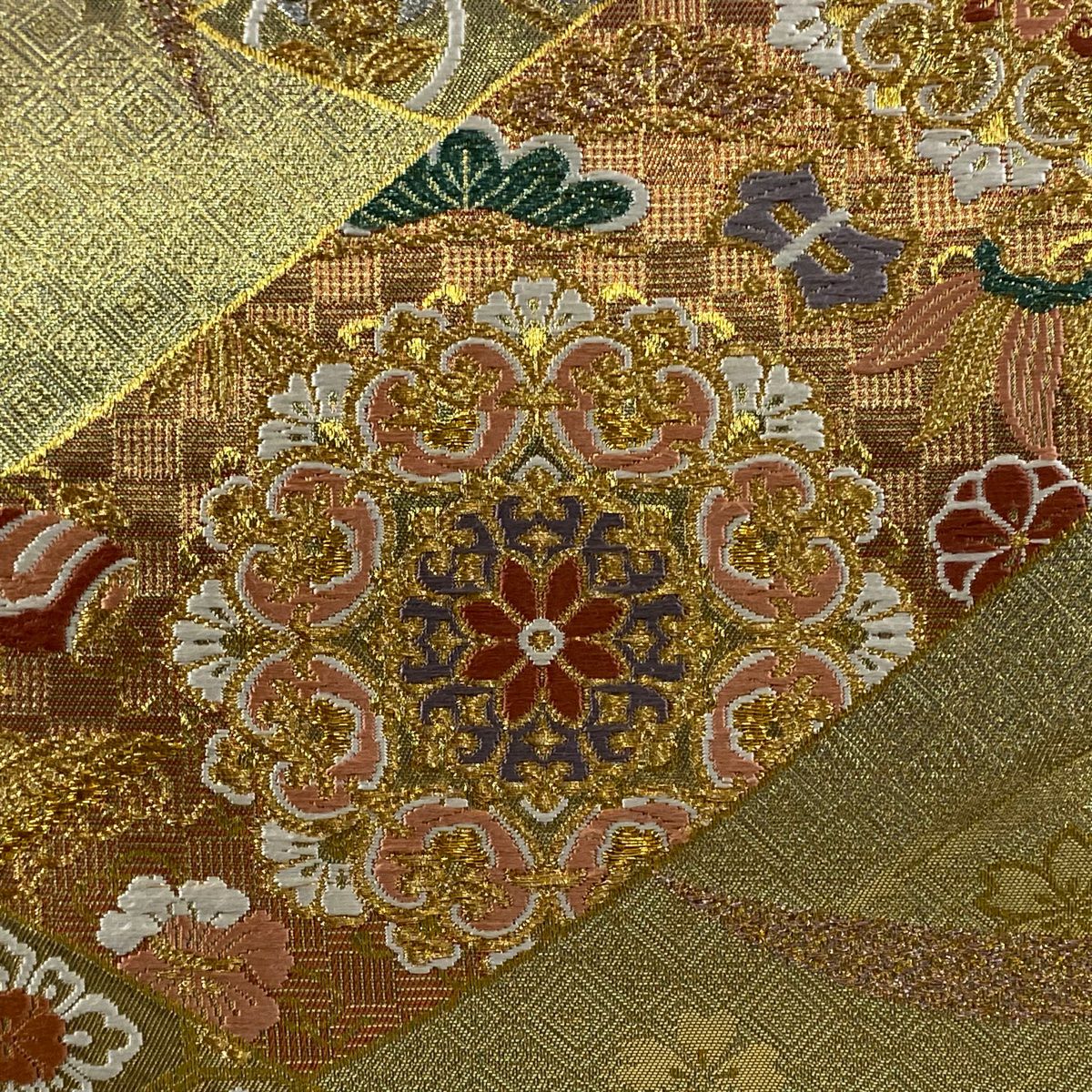 【美品】 袋帶 秀品級 有落款 華紋 寶盡くし 金銀絲 唐織 金色 六通 純蠶絲