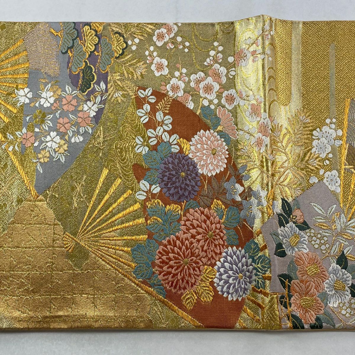 【美品】 袋帶 秀品級 扇子 草花紋 金糸 金金箔 金色 六通 純蠶絲