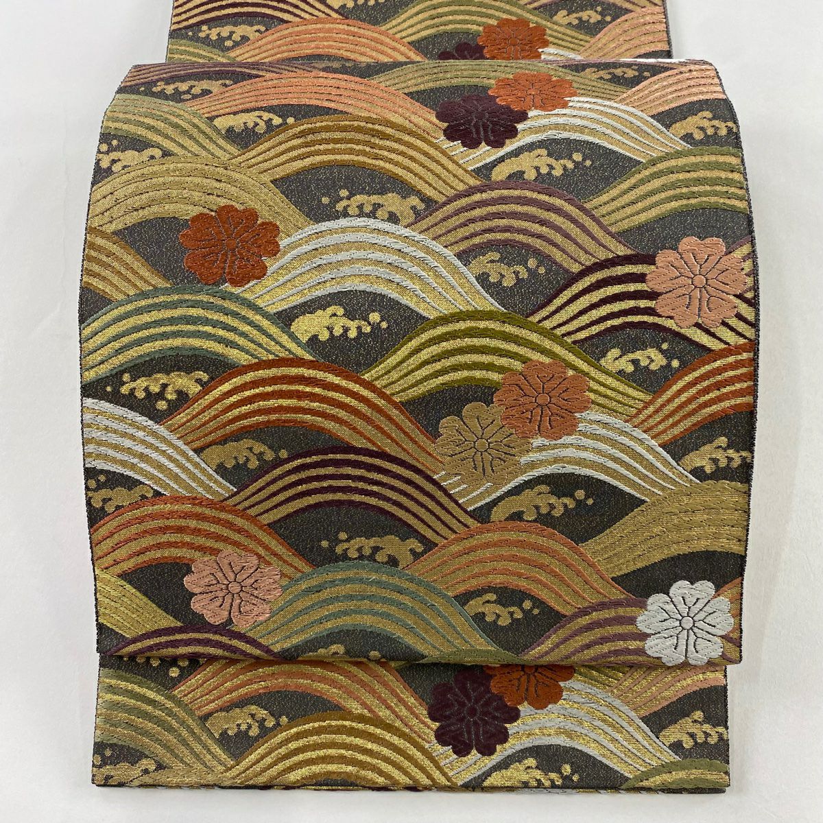 【美品】 袋帶 秀品級 波頭 花 刺繡 金金箔 灰色 六通 純蠶絲