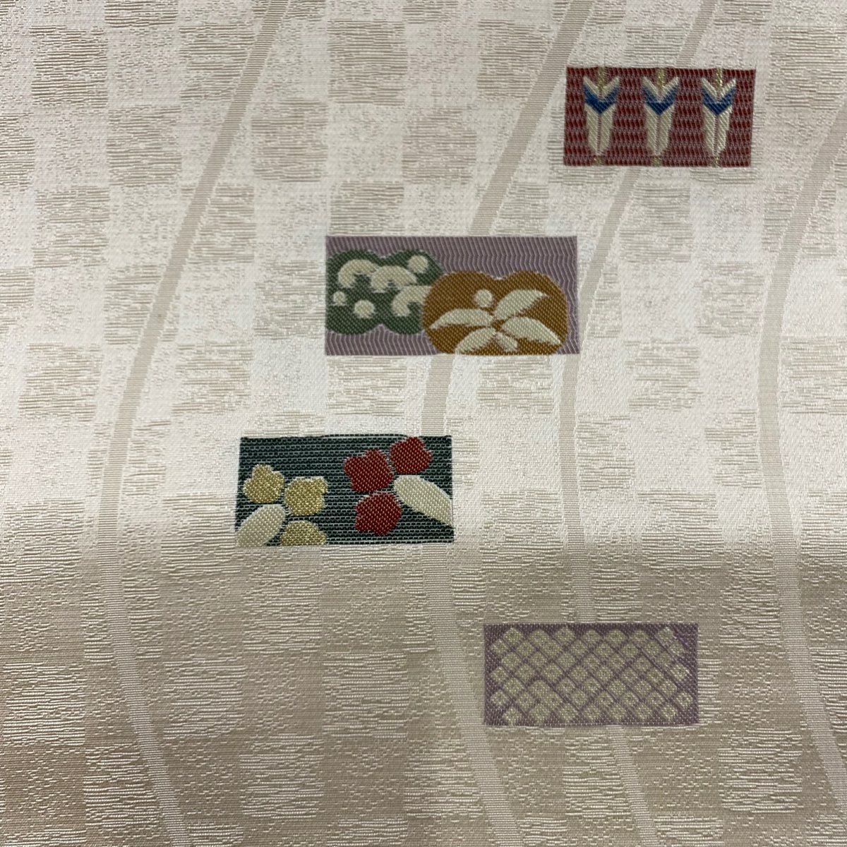 【美品】名古屋帶 秀品級 蝴蝶 矢羽根 金絲 米色 純蠶絲