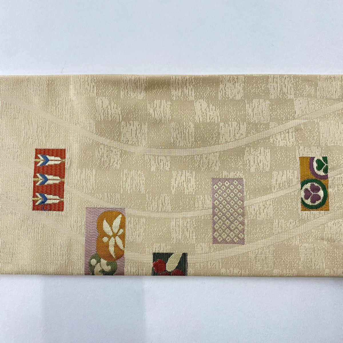 【美品】名古屋帶 秀品級 蝴蝶 矢羽根 金絲 米色 純蠶絲