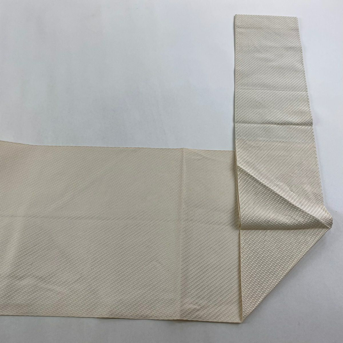 名古屋帶 逸品級 藍色 八寸名古屋帶 松樹葉仕立 雜幾何圖案 奶油色 純蠶絲