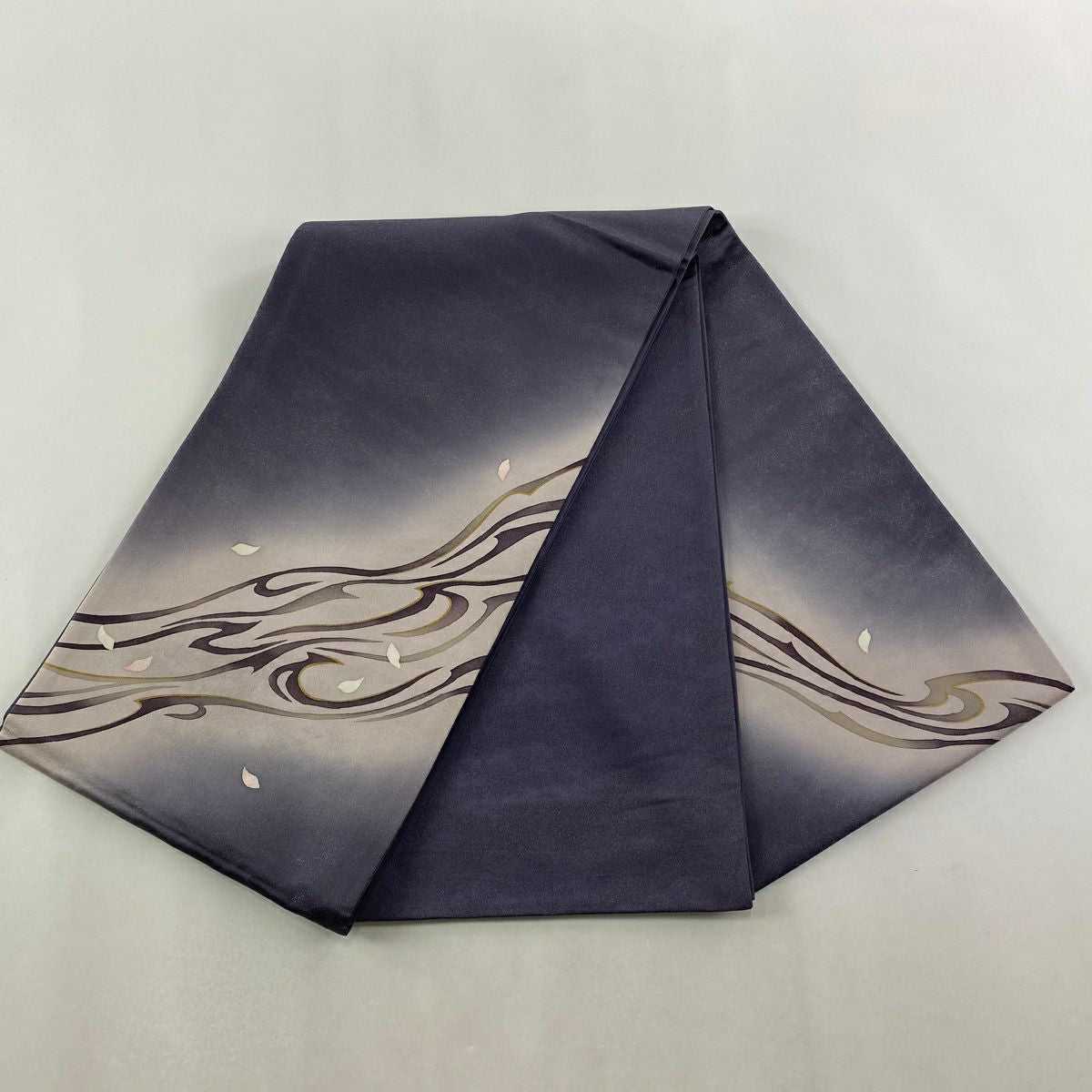 【美品】 袋帶 名品級 花瓣 流水 銀線 金銀彩 淺紫 お太鼓圖案 純蠶絲