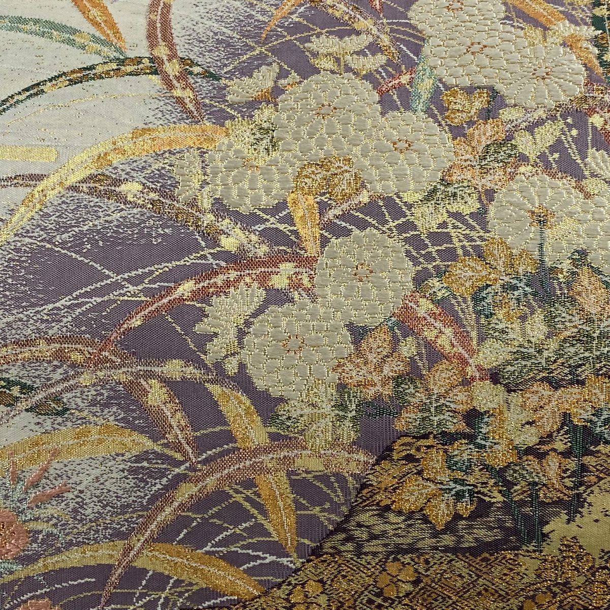 【美品】 袋帶 秀品級 霞芝菊花段文 金金箔 奶油色 大鼓圖案 純蠶絲