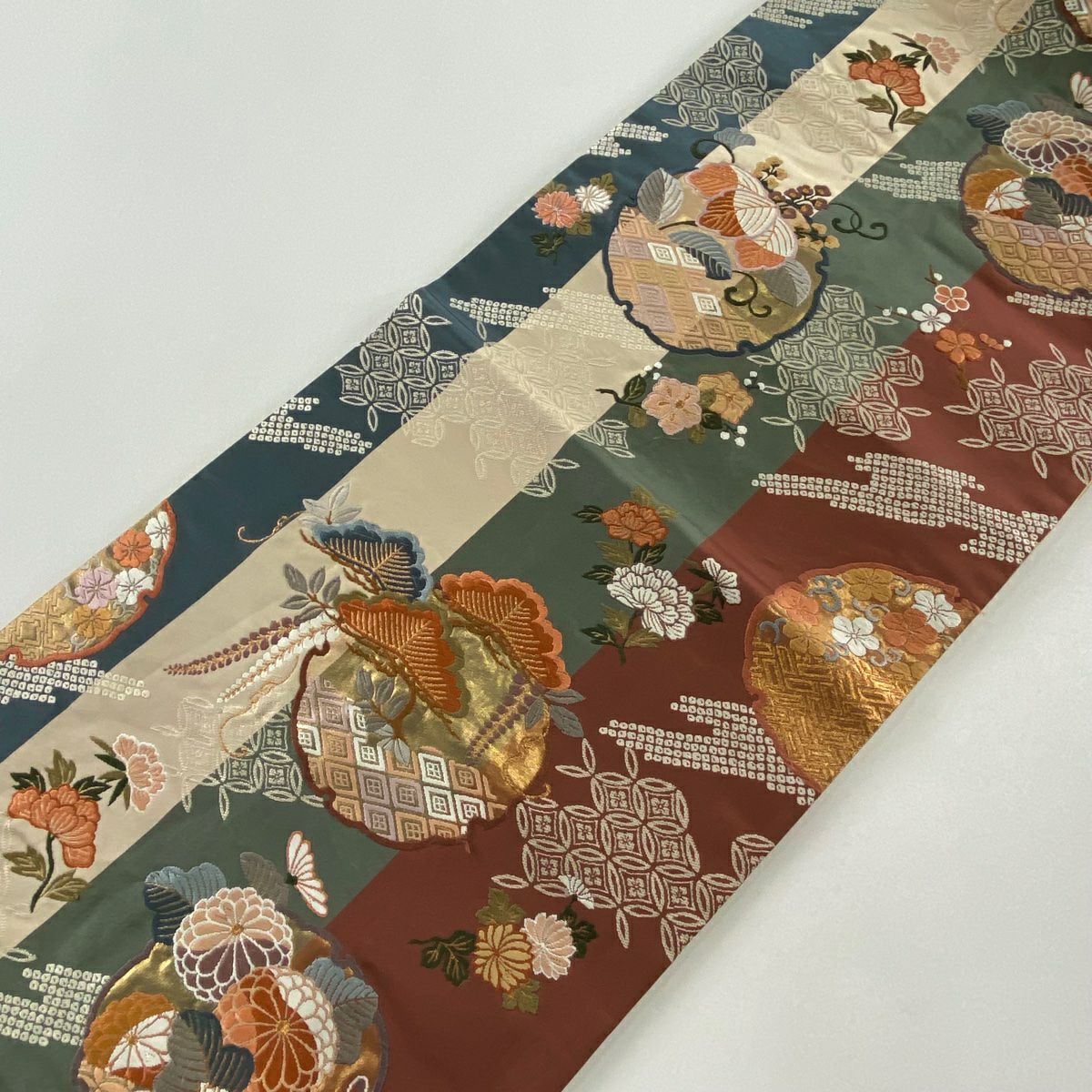 袋帶 秀品級 雪輪 草花紋 金糸 刺繡 紅茶 六通 純蠶絲